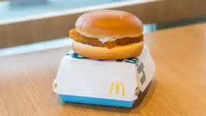 Comment McDonald's garantit que votre Filet-O-Fish a une couleur dorée parfaite